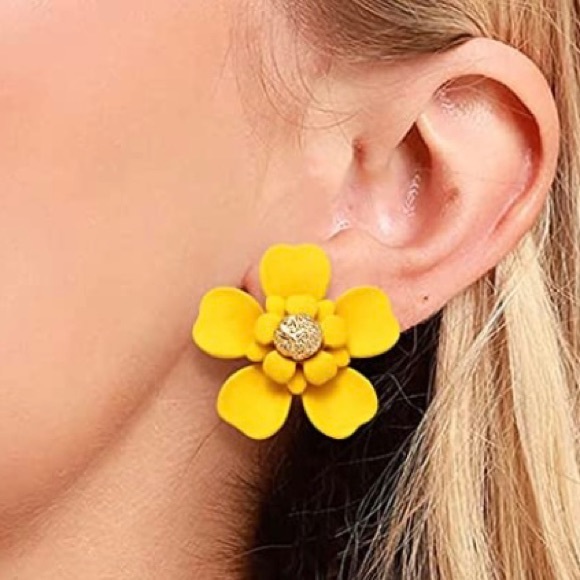 ♥️HP Flower Statement Earrings Yellow Gold Studs Boho Chic Alloy NWT - Picture 2 of 4
